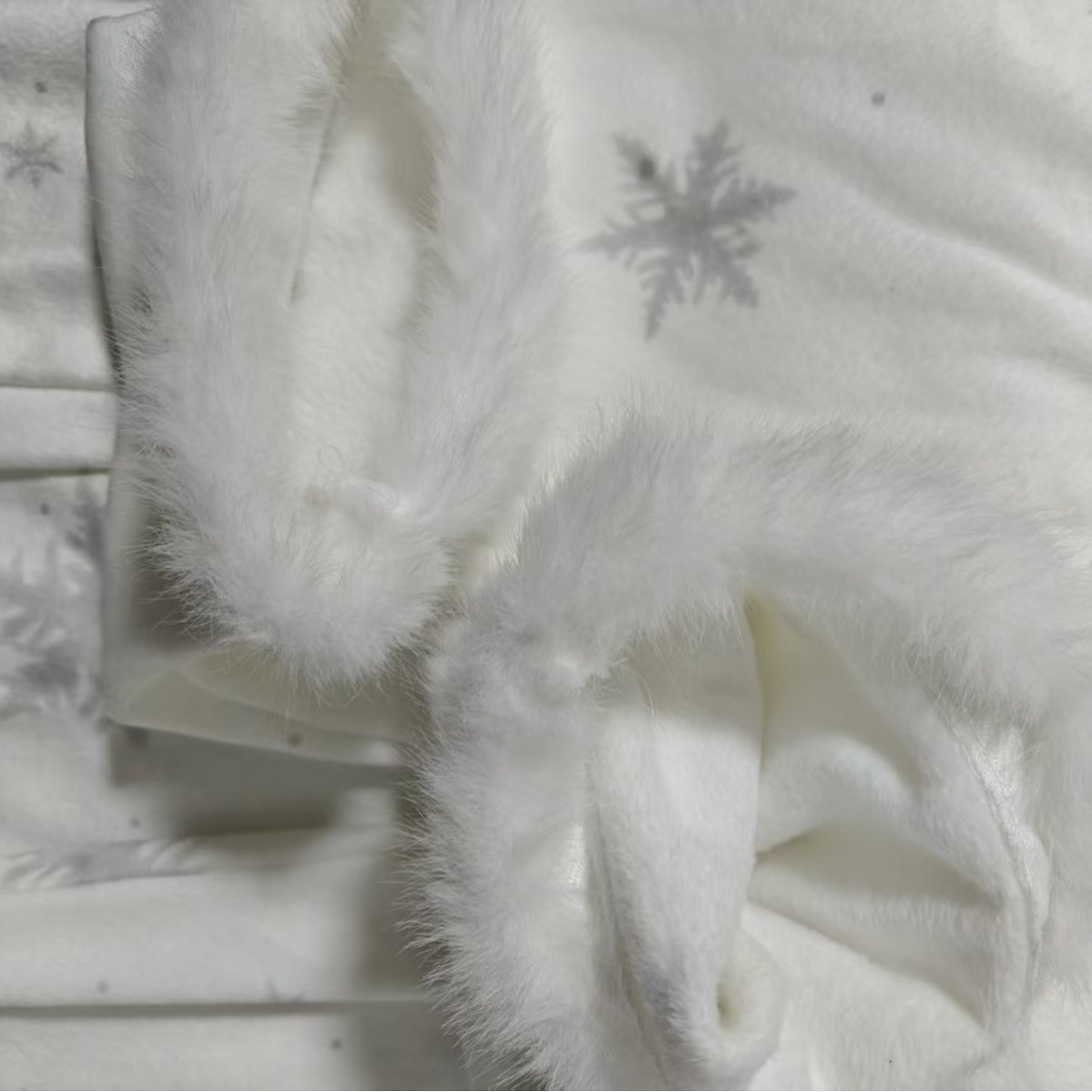 Women's Pajamas with Snowflake Pattern, Island Fleece