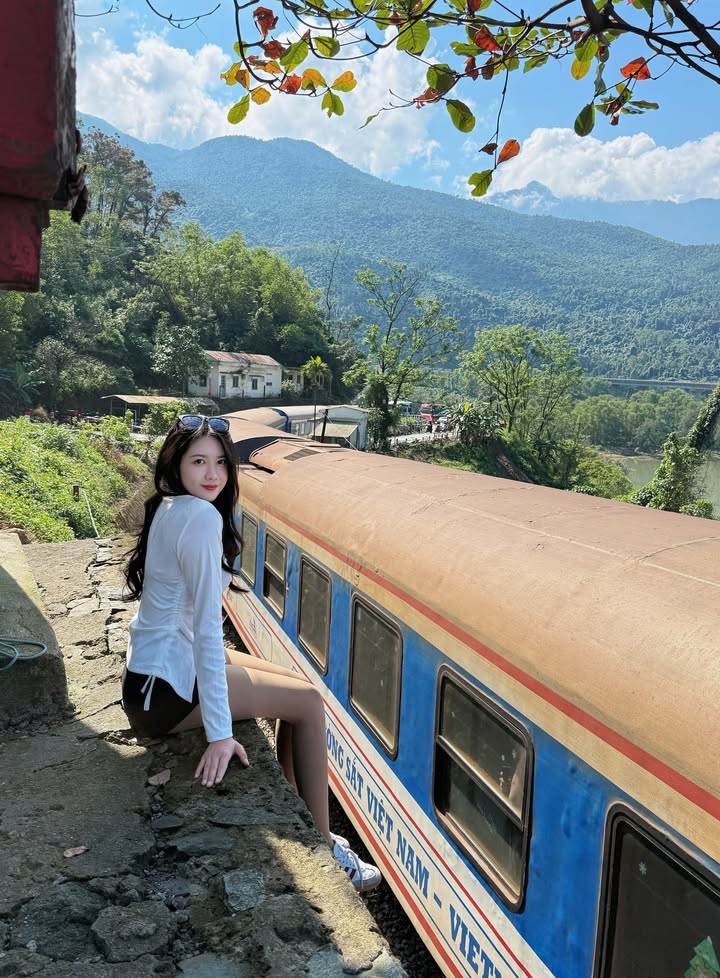 Kinh nghiệm săn ảnh triệu view tại điểm chắn tàu đèo Hải Vân cực hot