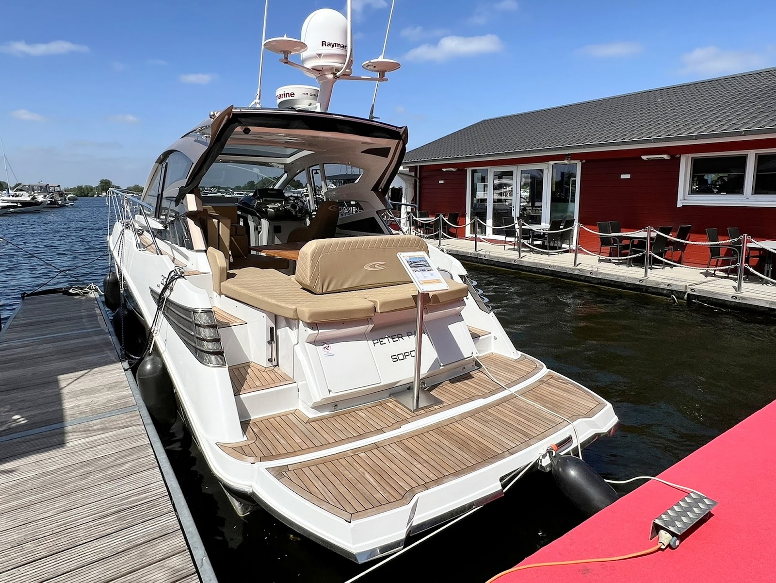 Cobrey 33 HT Motoryacht kaufen - HW Bootcenter - Bild 3