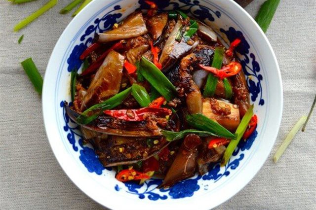 Cà Tím Xào Thịt Bằm Cay