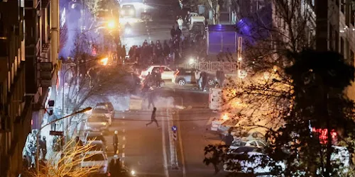 ইরানে ইন্টারনেট ব্ল্যাকআউটের আড়ালে ‘গণহত্যা’ চলছে: নোবেল বিজয়ীর চাঞ্চল্যকর অভিযোগ