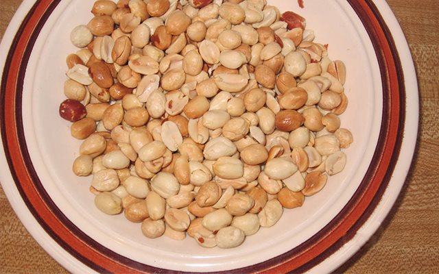 Cách Rang Đậu Phộng Bằng Lò Vi Sóng