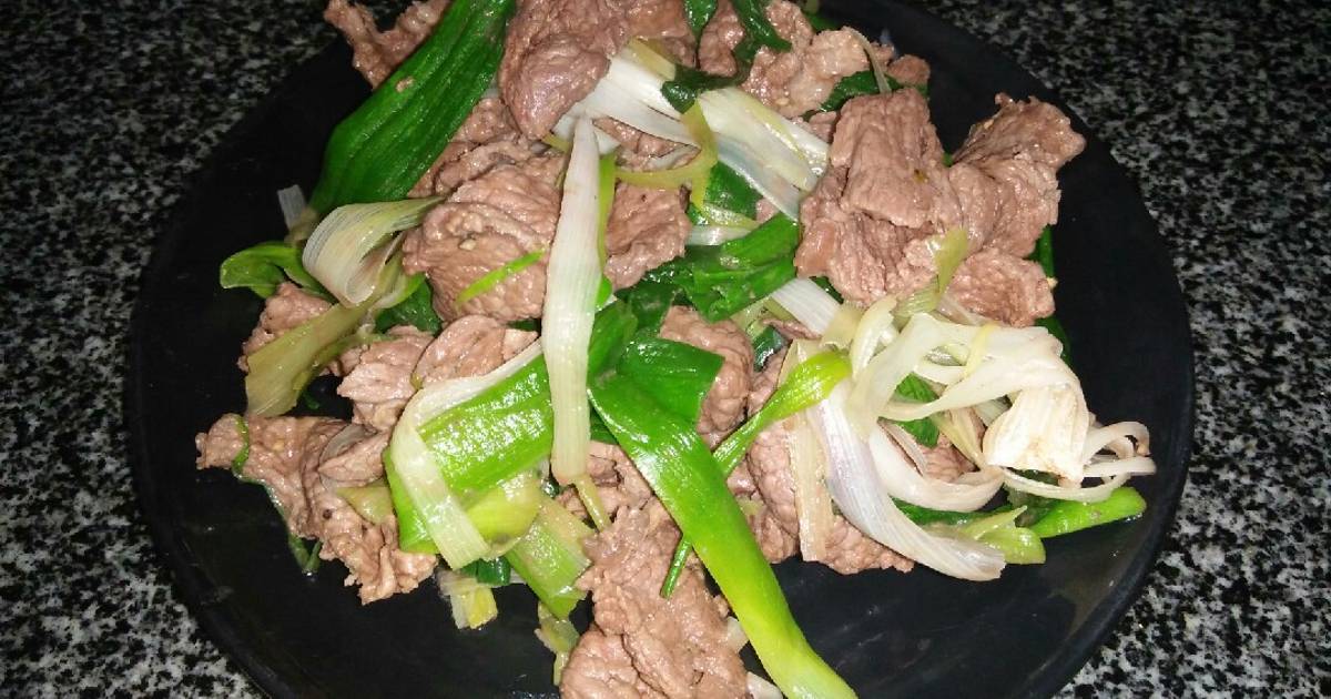 Thịt trâu xào lá tỏi