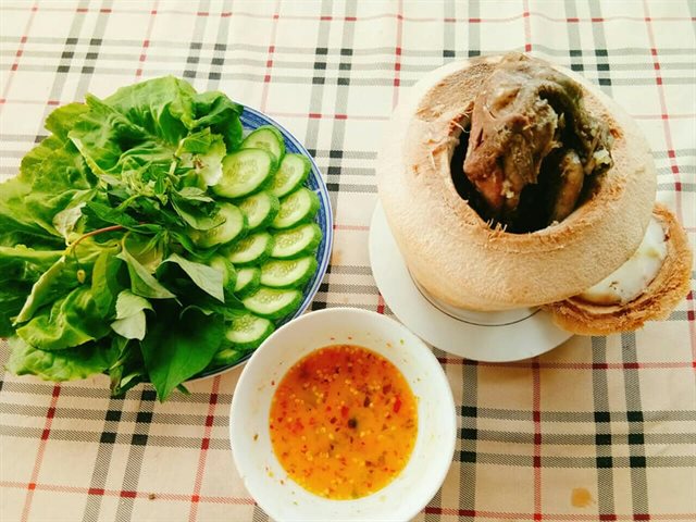 Cút Hấp Trái Dừa Bao Ngon