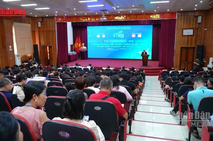 [Video] Green STEM 2026 lan tỏa đam mê khoa học công nghệ cho học sinh - Báo Nhân Dân