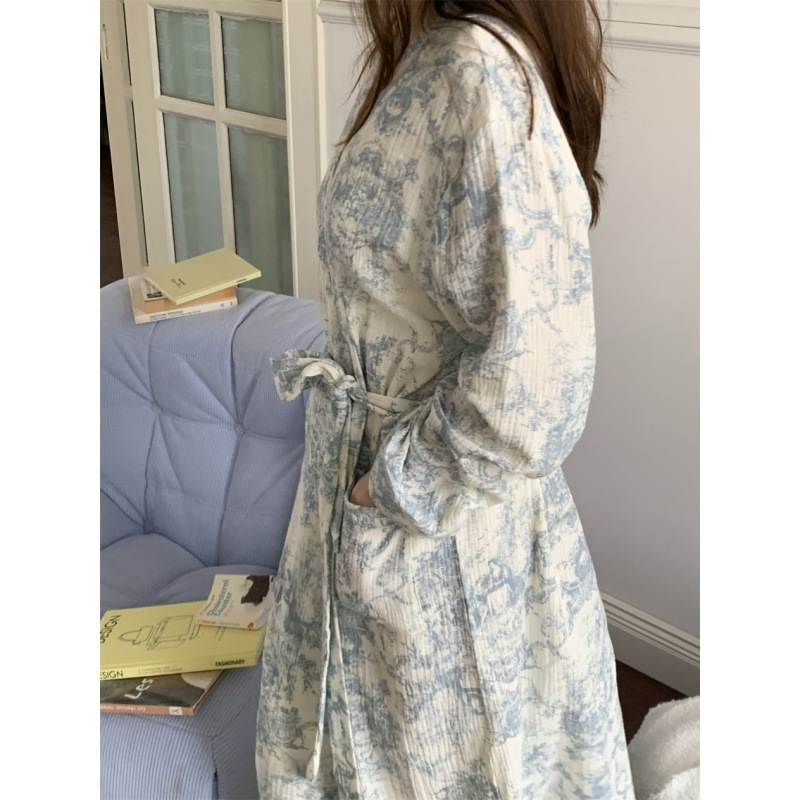 Coral fleece bathrobe for women