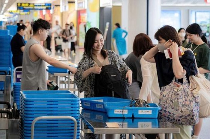 Đi máy bay dịp nghỉ lễ 30/4: Cần lưu ý gì để tránh chậm giờ, lỡ chuyến? - Báo Sức Khỏe &amp; Đời Sống