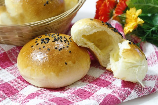 Bánh Mì Nhân Phô Mai Thơm Nức