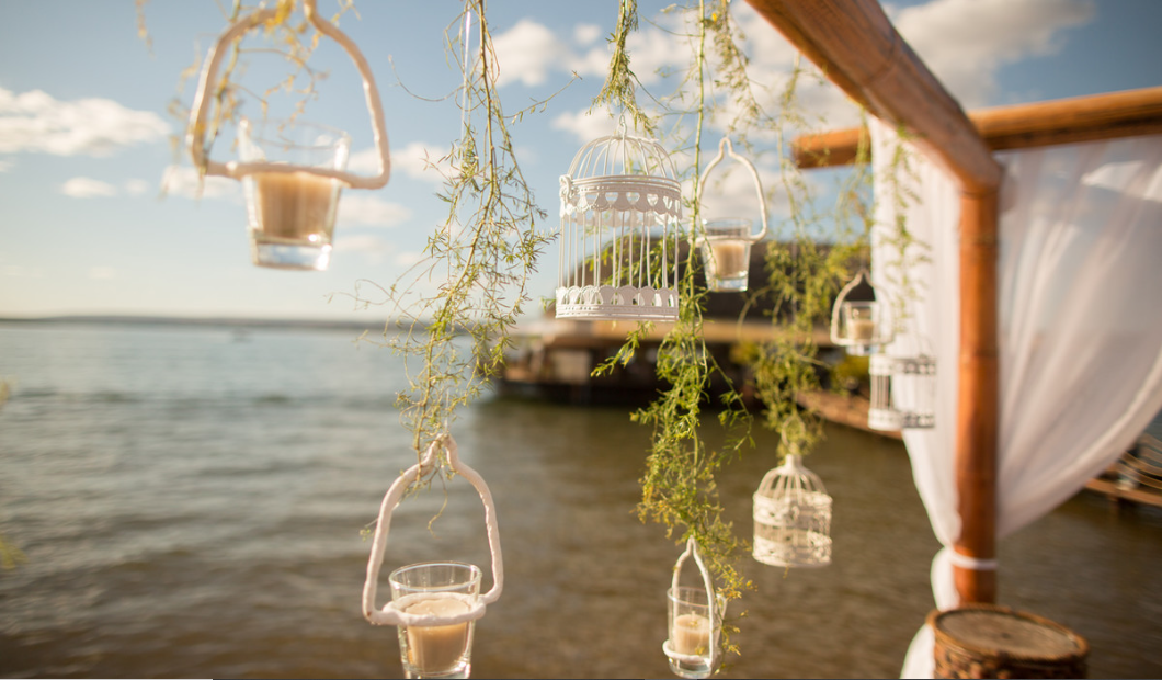 Gazebo decorado pelo Joli Decor na Oca do Lago