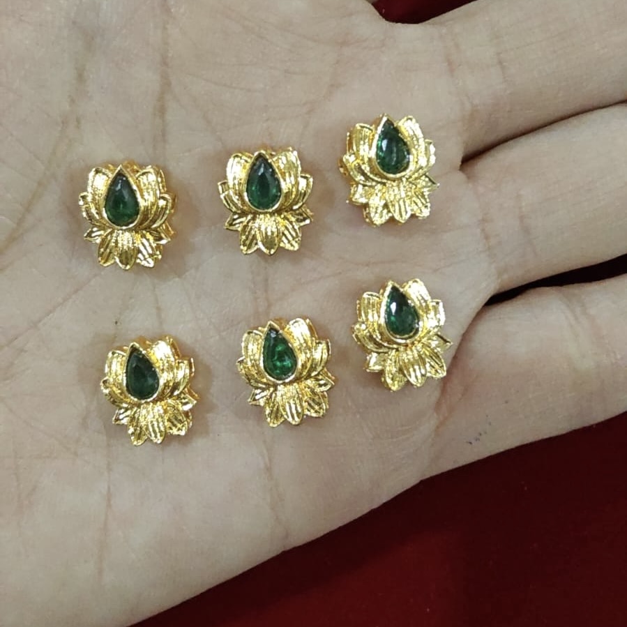 Single diamond Lotus pendent Green pack of 6
