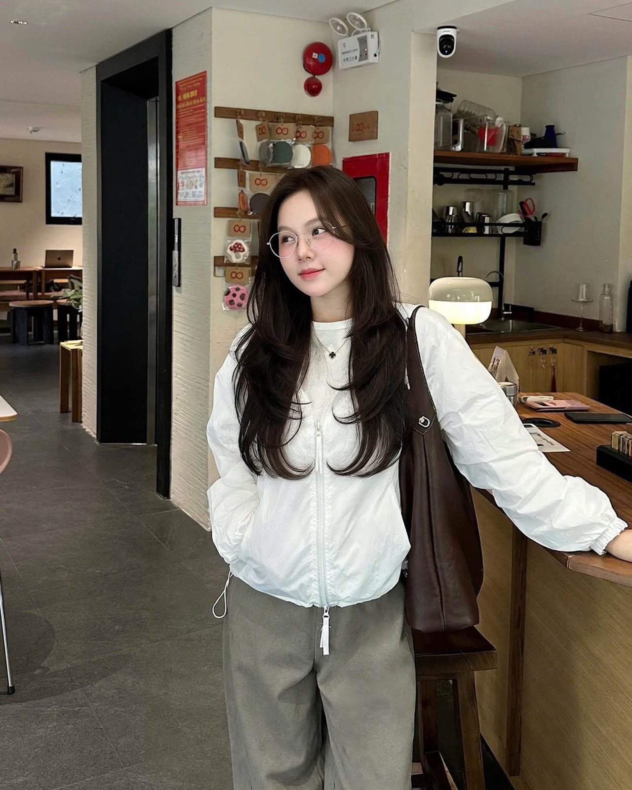 Áo khoác gió mũ khóa kéo thêu chữ Alo XONXEN SHOP 6622 – Image 4