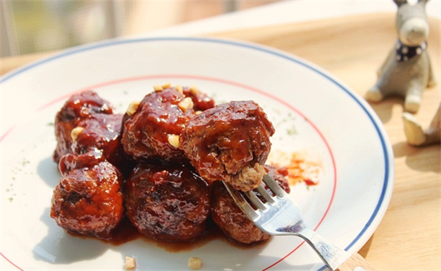 Thịt Viên Sốt Cà