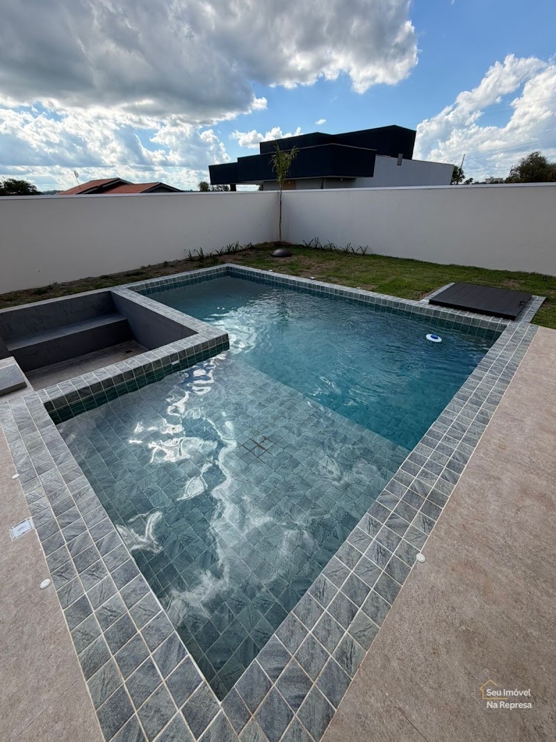 Foto 18 de Casa com 3 suítes à venda próximo ao restaurante Casa do Lago no Riviera 13