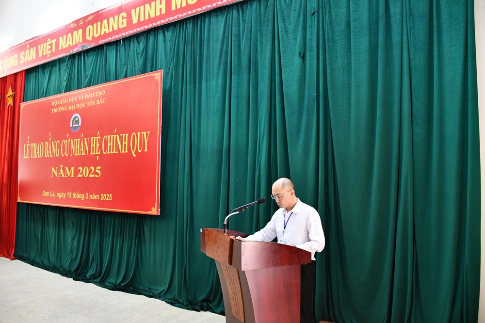 Lễ trao bằng Cử nhân hệ Chính quy đợt 1 năm 2025 tại Trường Đại học Tây Bắc