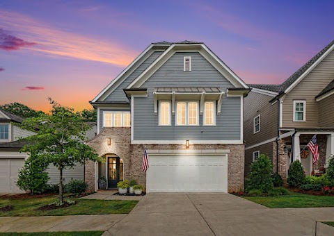 833 Lakemont Drive, Canton
