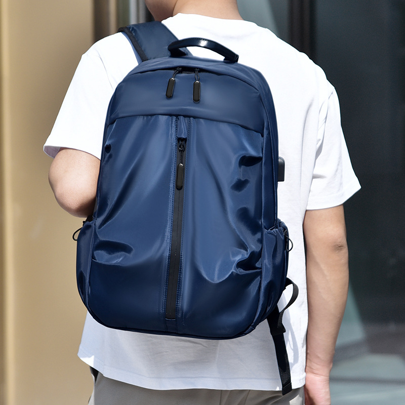 Nylon backpack, 20–35 L, waterproof and shock-absorbent