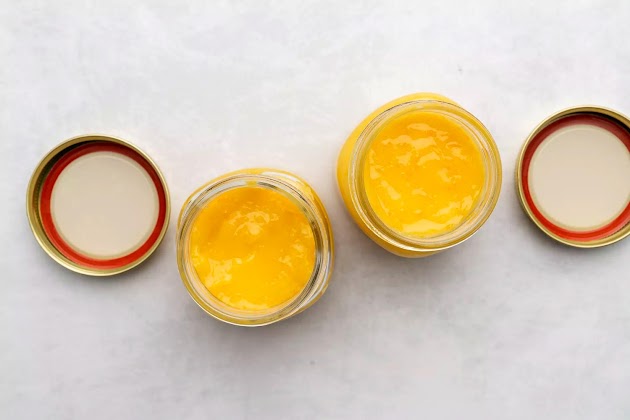 Crema al limone Meyer in barattolo.