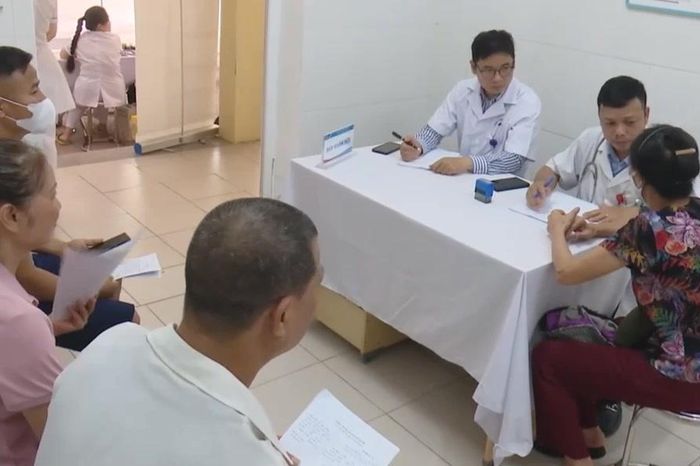 Hà Nội khám sàng lọc miễn phí cho người dân - Đài Phát thanh và truyền hình Hà Nội