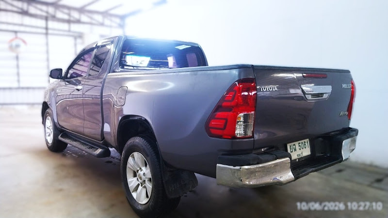TOYOTA HILUX REVO