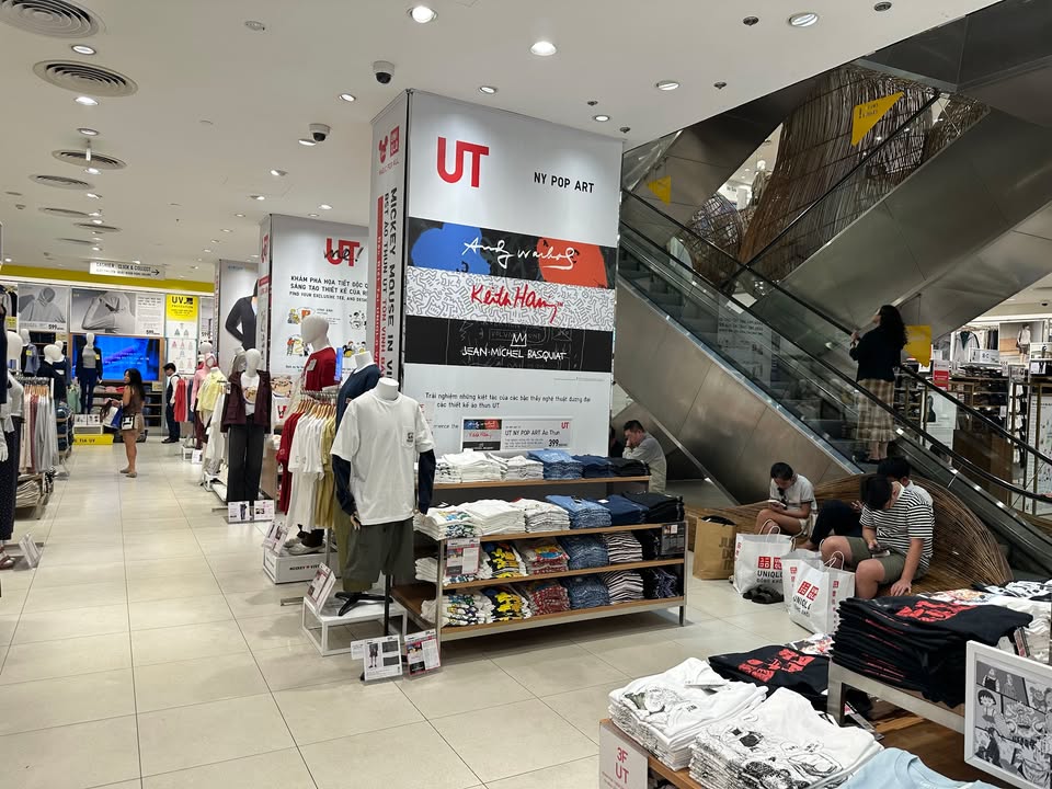 Khám phá UNIQLO Đồng Khởi Flagship Store biểu tượng giữa lòng Sài Gòn