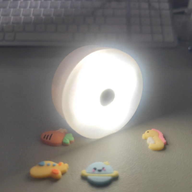 Rechargeable tap light, 5.5 cm, 1 W