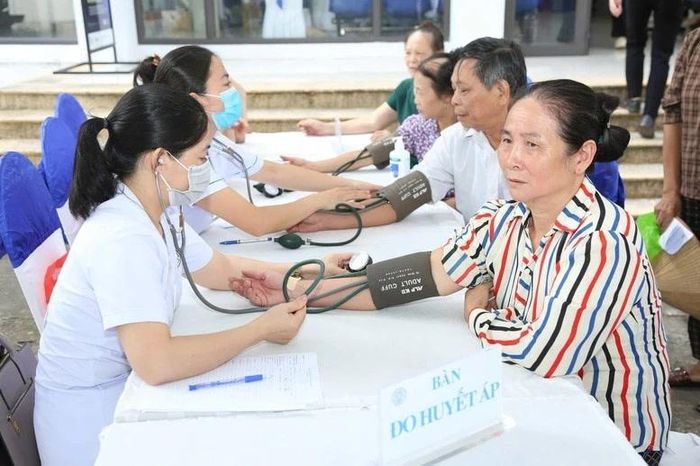 Người Việt sẽ được khám sức khỏe định kỳ miễn phí và quản lý sức khỏe điện tử - Báo Tri thức &amp; Cuộc sống
