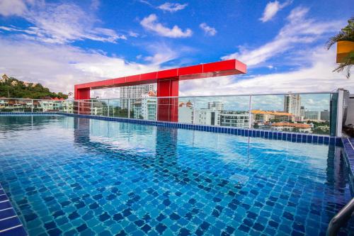 Beach Mountain  Hot - 2 Bed, Floor 4