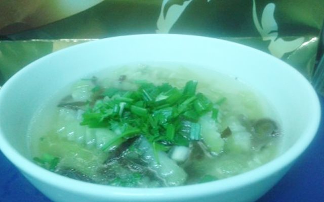 Canh Dưa Hồng Nấu Nấm