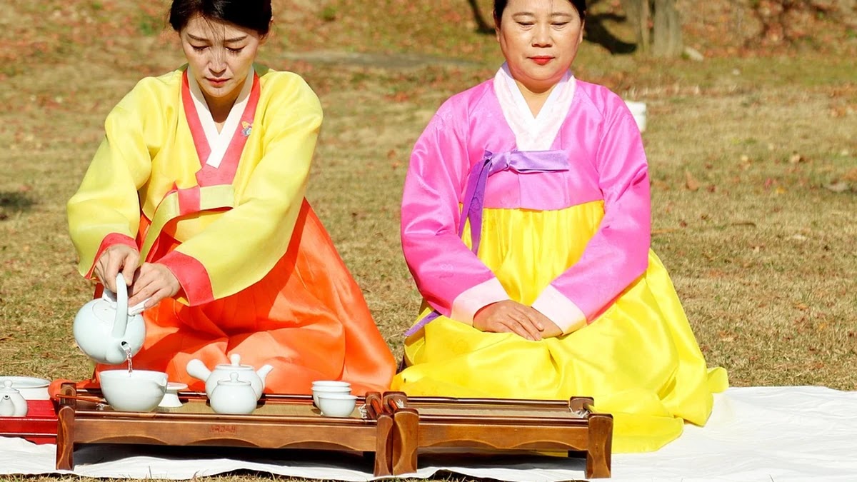 1910년 경술국치와 한복 변화의 상징적 의미 해석