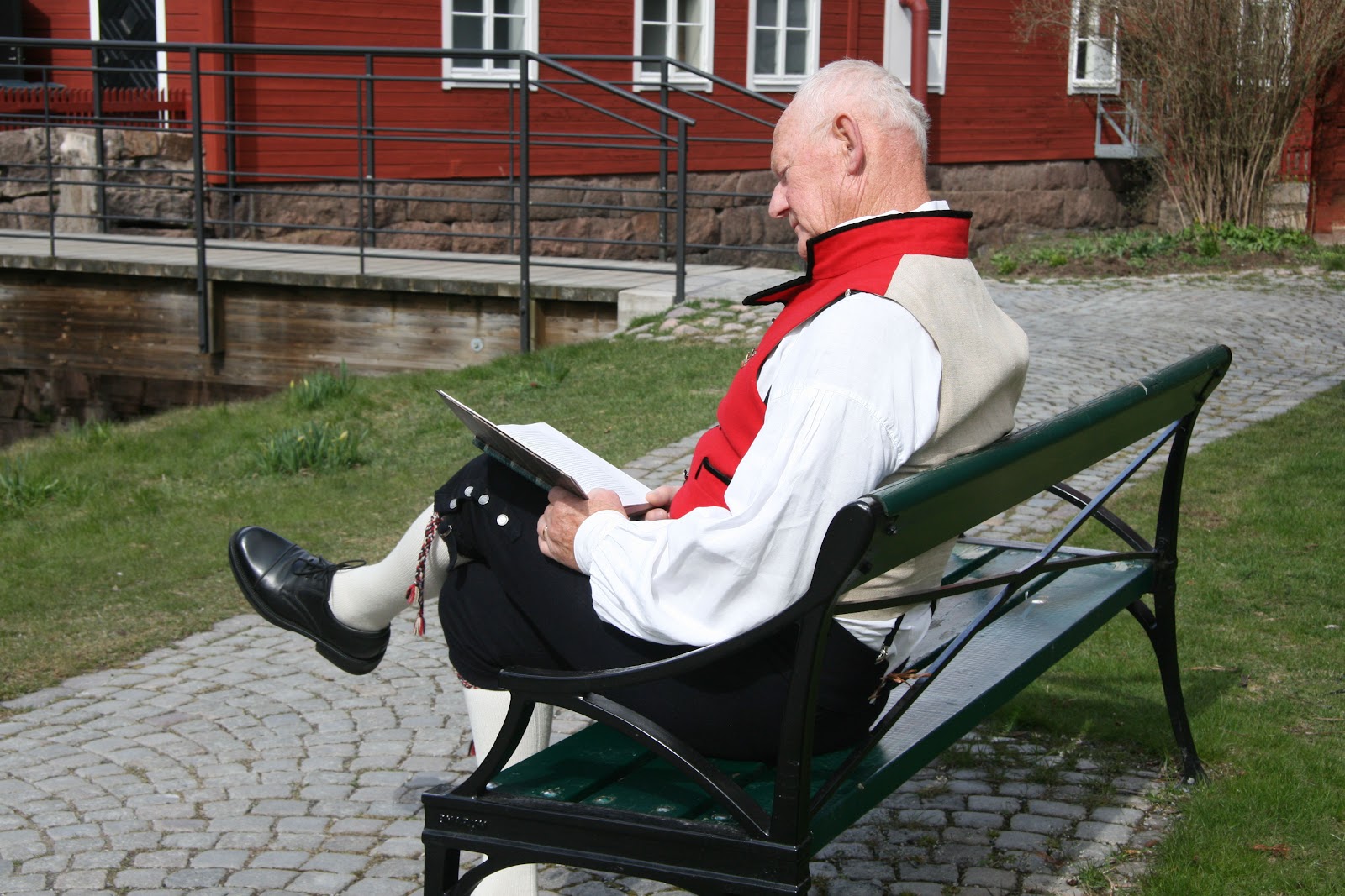 Småland, Östra. Mansdräkt från Östra härad. Foto Depui.