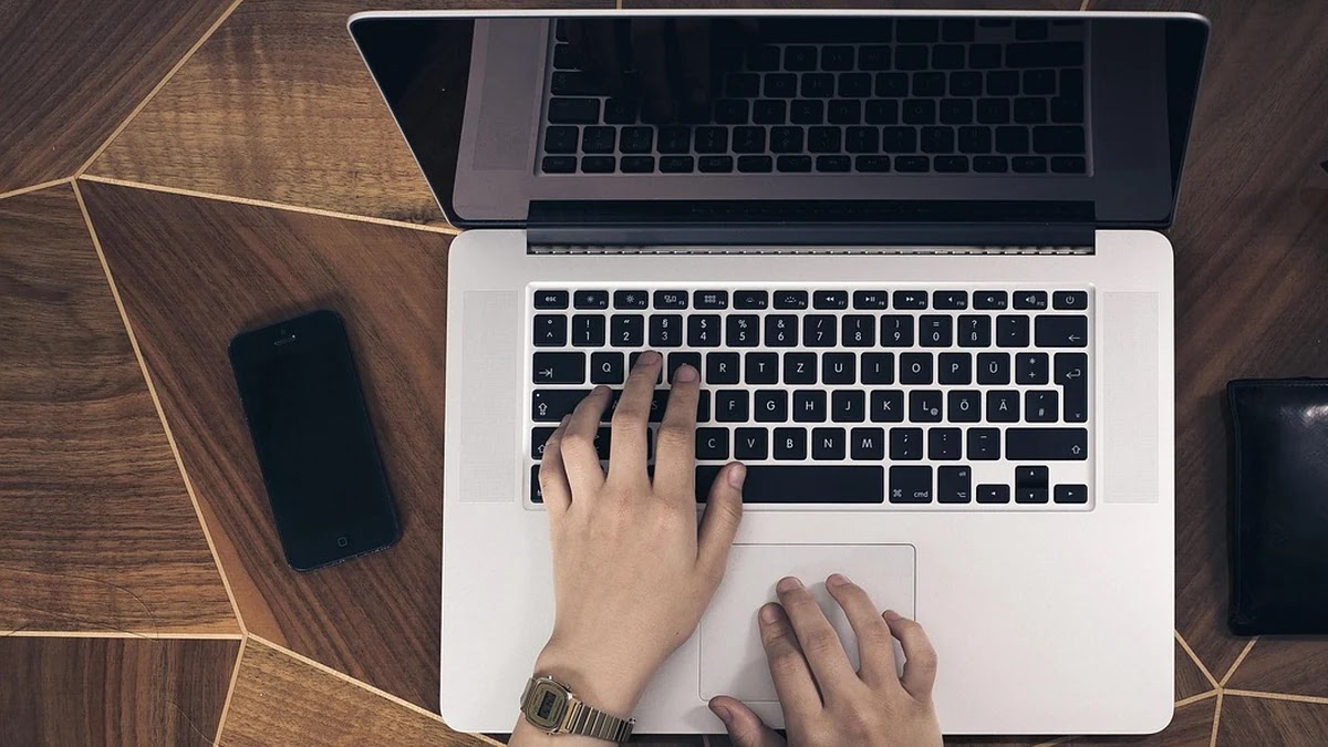 전자기기 메모리 종류별 구조와 성능 비교 기준