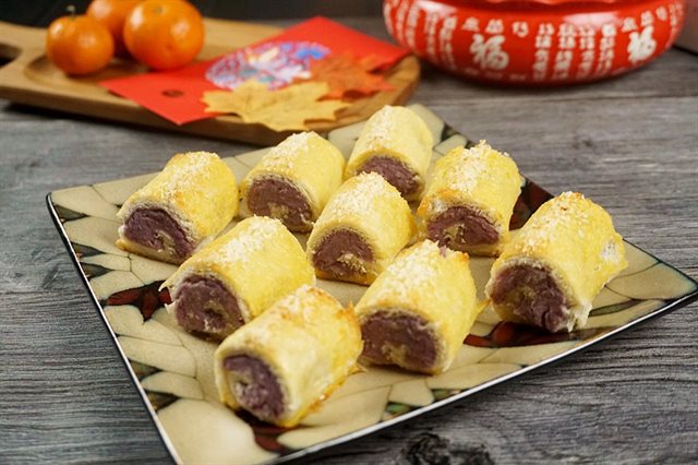 Bánh Khoai Môn Cuộn