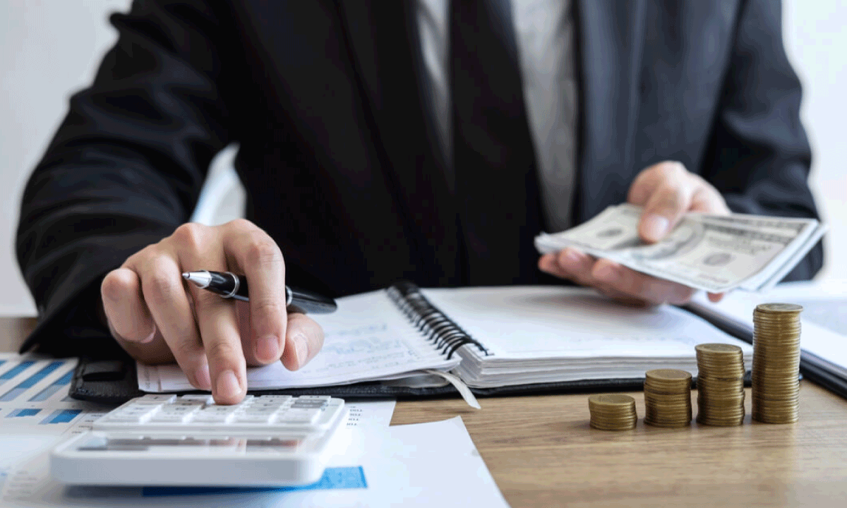 El rol estratégico del contador en la competitividad empresarial peruana y la creciente demanda global por formación técnica flexible