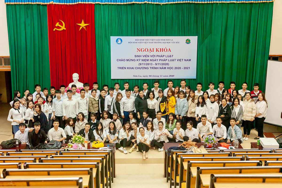 Hội sinh viên tổ chức chương trình ngoại khóa "Sinh viên với pháp luật chào mừng kỷ niệm ngày Pháp luật Việt Nam (09/11/2013 - 09/11/2020)