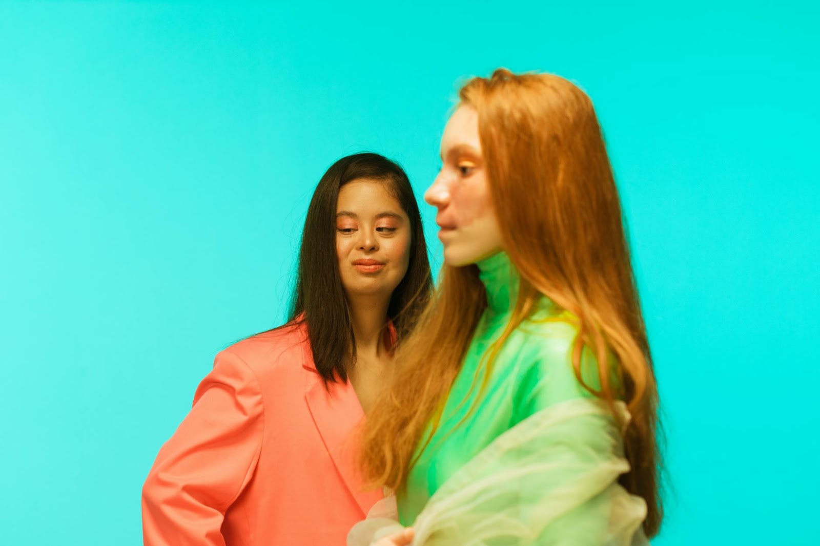 Diverse AI-generated models showcasing new fashion-tech.