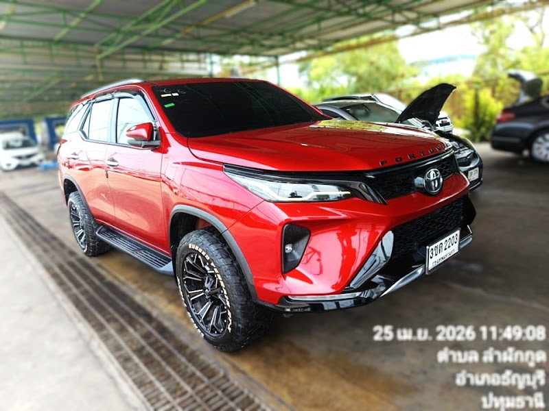 TOYOTA FORTUNER