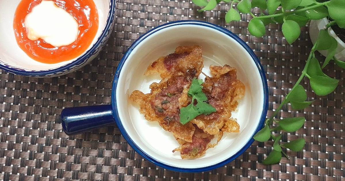 Mì lá tươi quết thịt chiên giòn