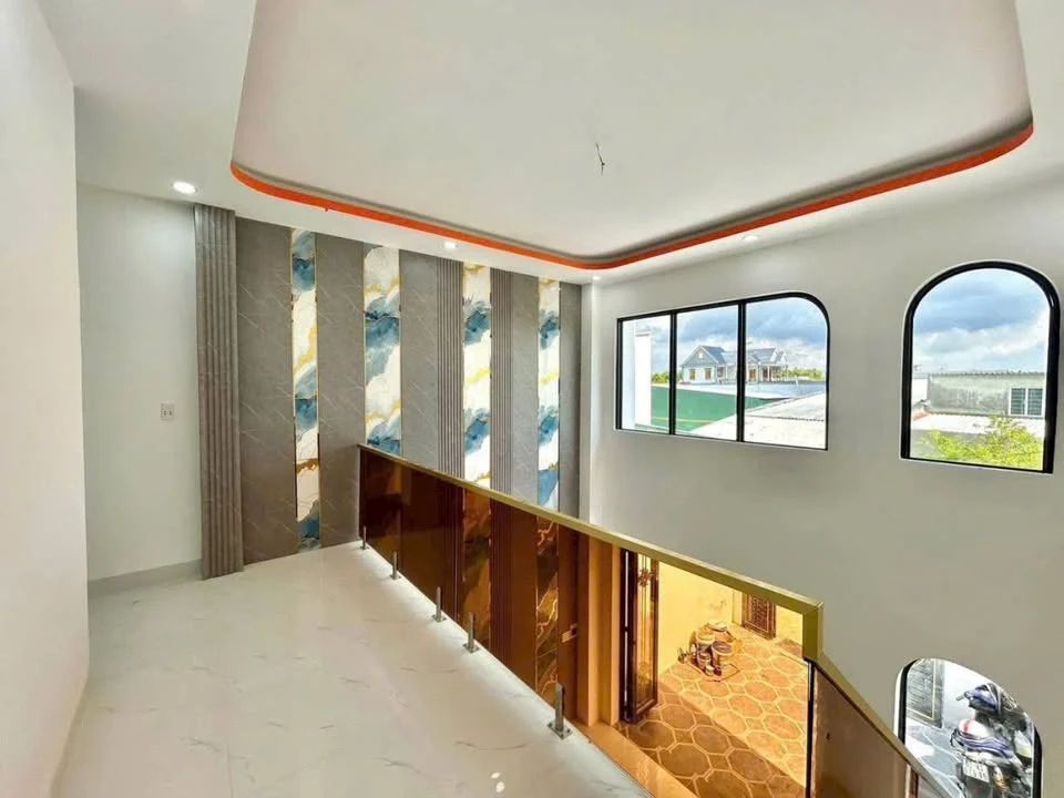 Bán nhà 4x19m, 5 Tầng, Cống Lỡ, Phường Tân Sơn, Quận Tân Bình – ảnh nhà vệ sinh – Ấp Lộc Hậu, Xã Mỹ Lộc, Huyện Cần Giuộc, Long An