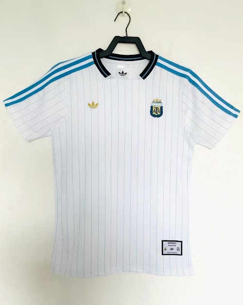 Camiseta blanca de Argentina 25-26.jpeg