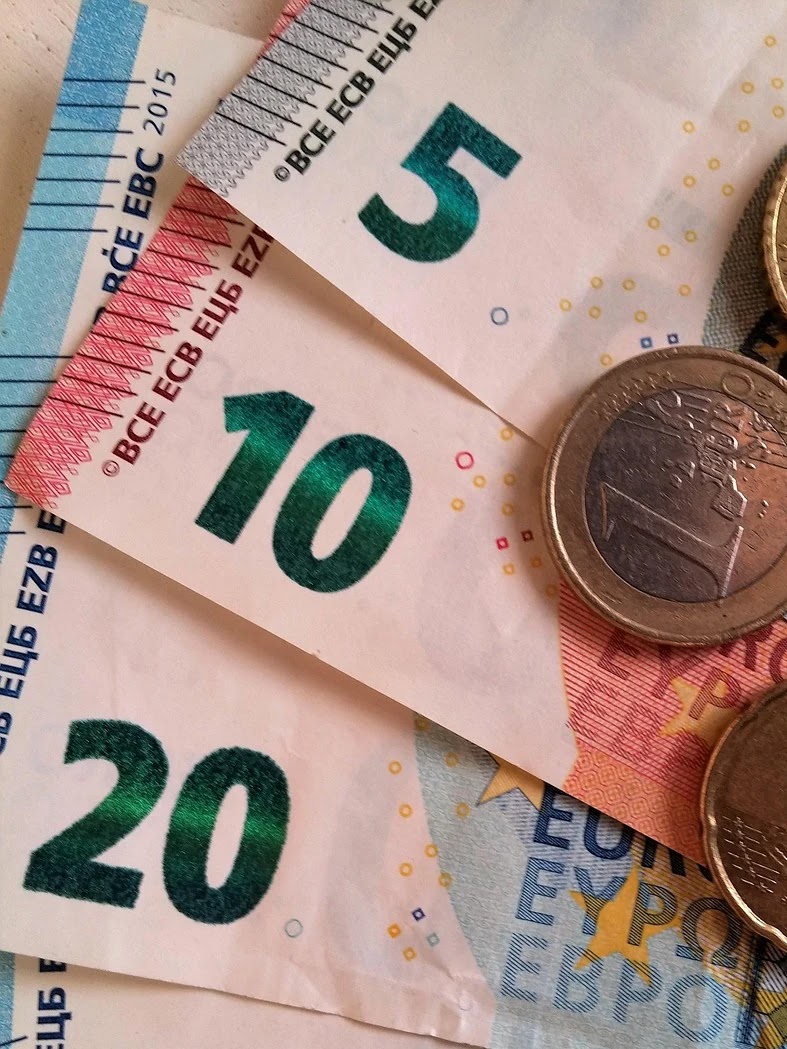 통신비 절약을 위한 알뜰폰 요금제 선택 시 고려사항