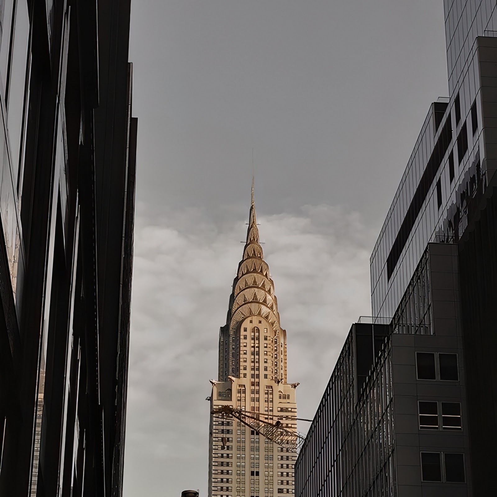 Download The Chrysler Building in New York Full HD iPhone