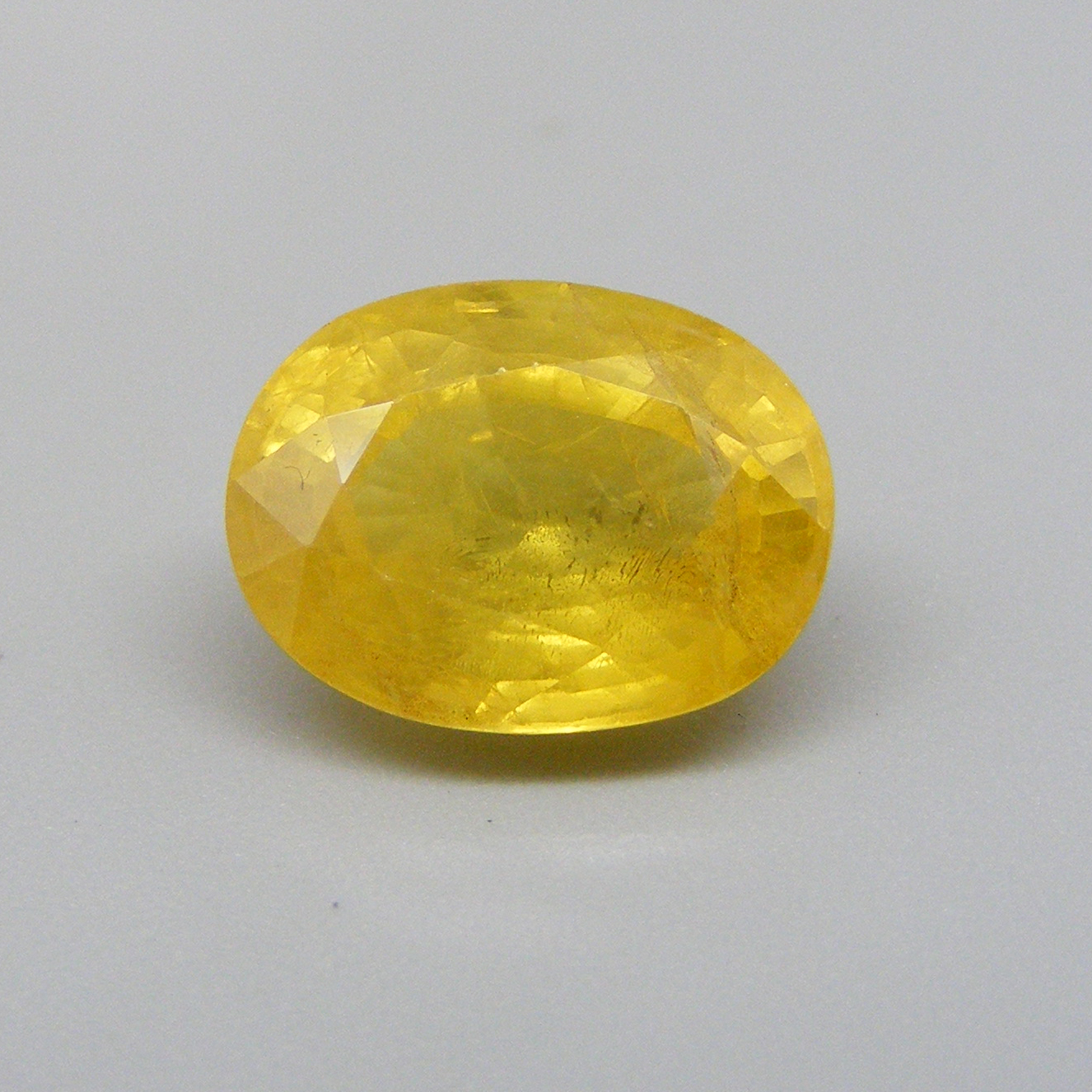Natural bangkok Yellow Sappire 5.59 cts