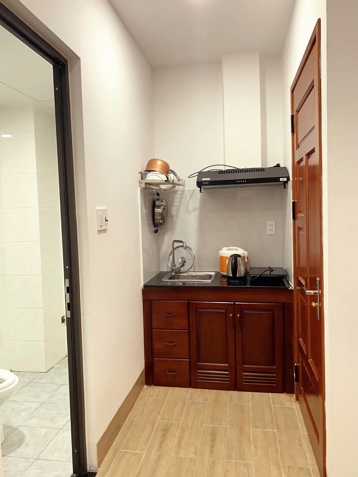 CĂN HỘ CÓ BAN CÔNG 4TR3 NGAY CẦU RỒNG 2