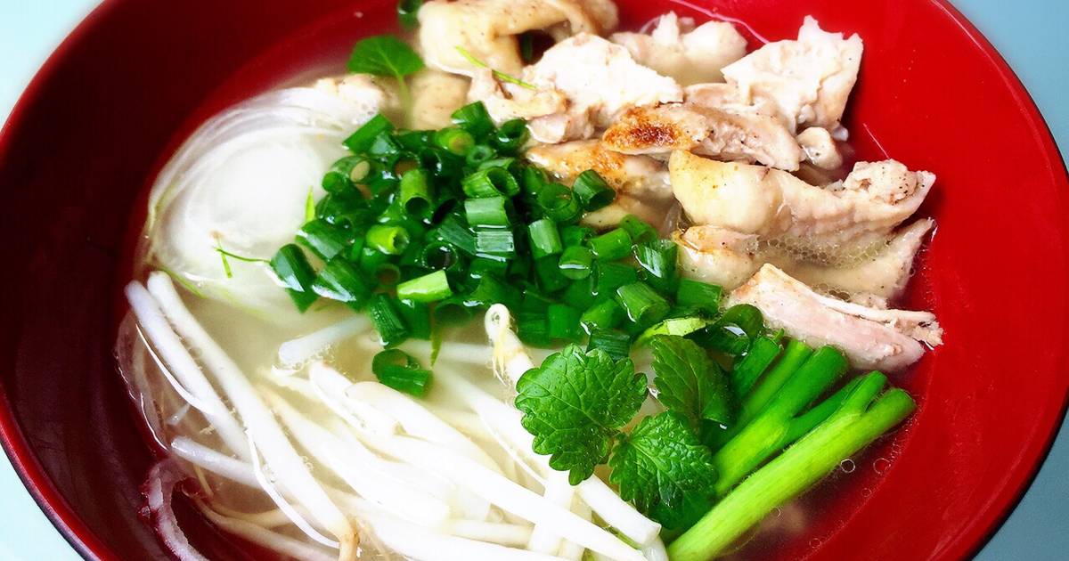 Phở gà xa mẹ