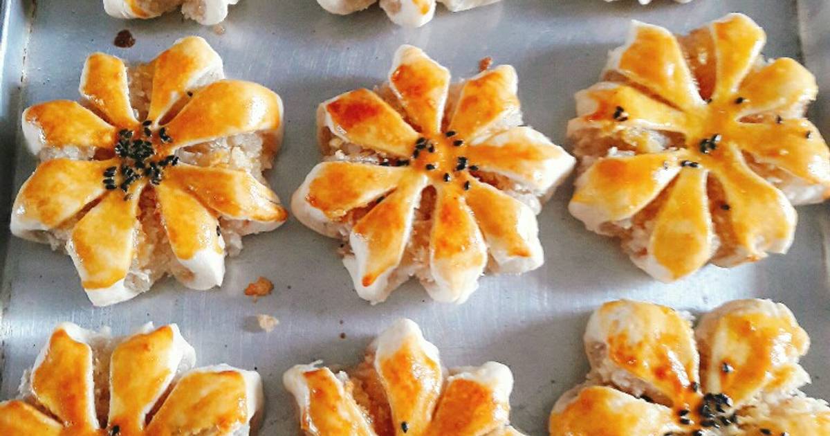 Bánh hoa mai nhân dừa