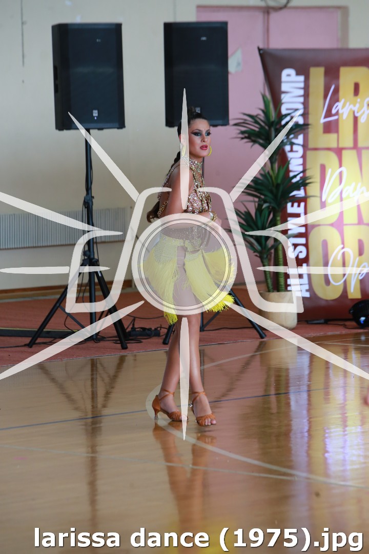 larissa dance (1975).jpg