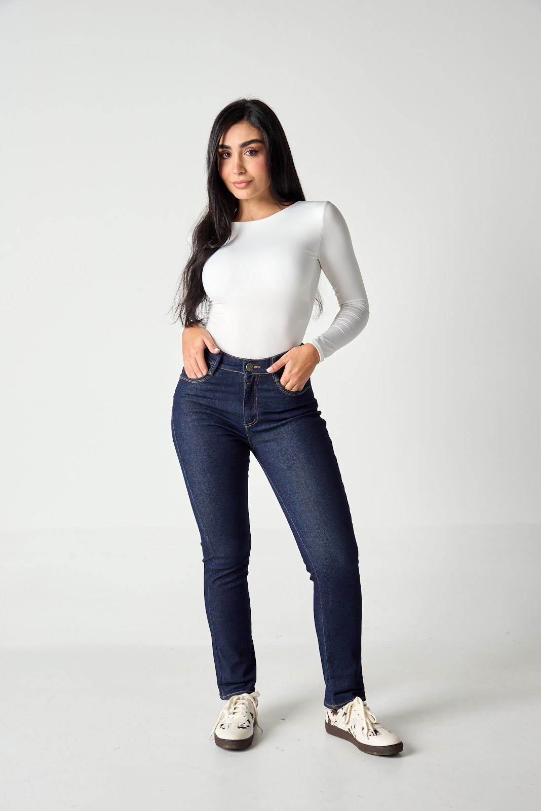 Jean Straight