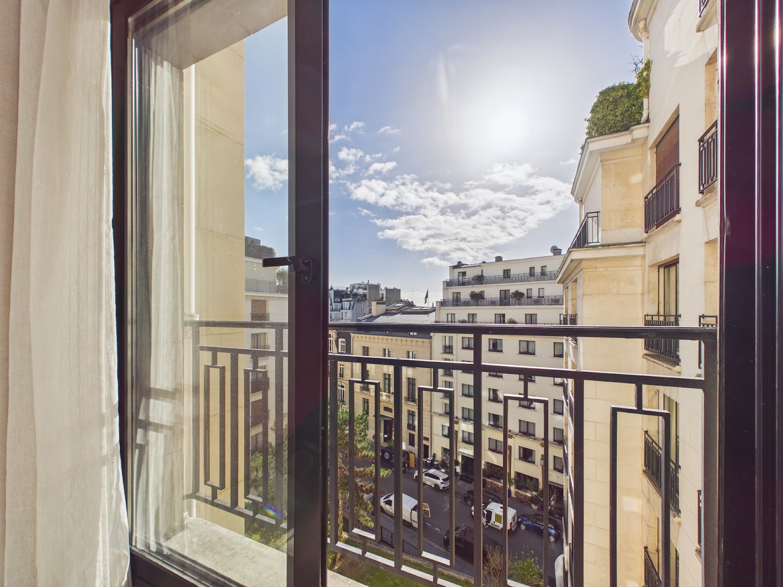 Appartement — 8 avenue Montaigne, 75008 Paris — photo 9/39