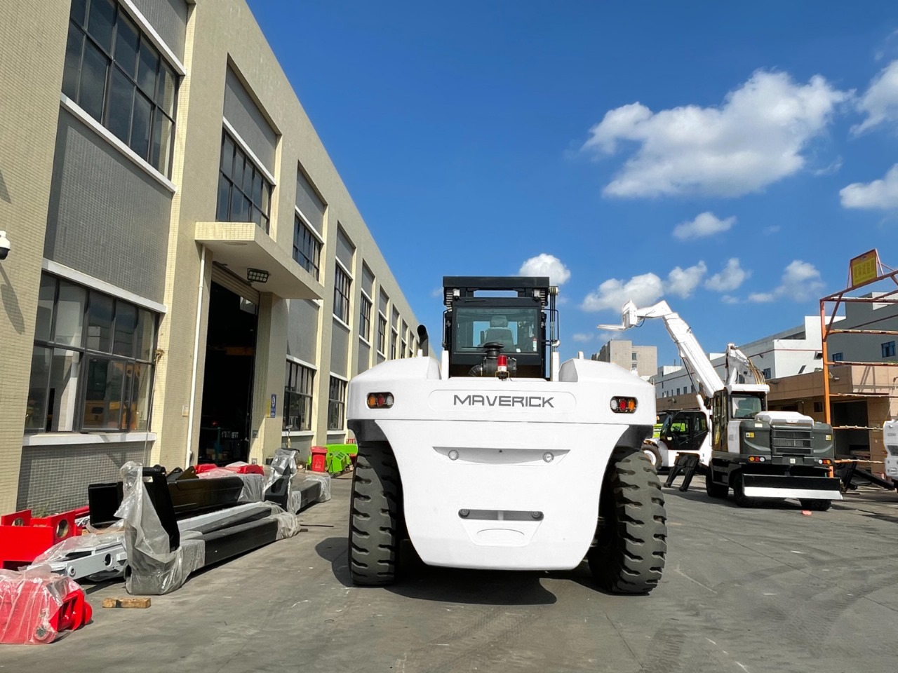 MVF Heavy 16–50T Forklift