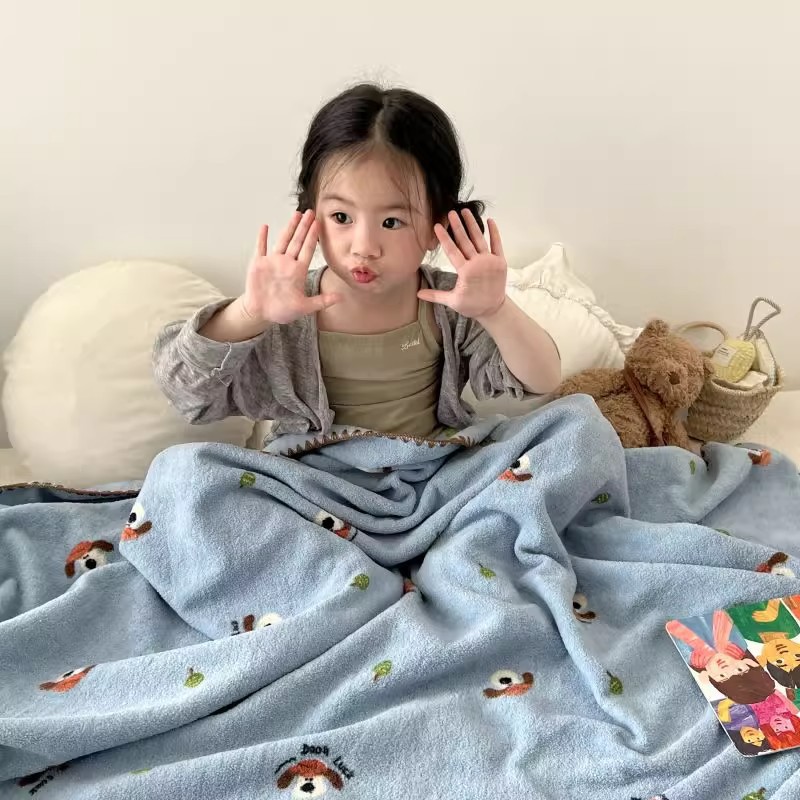 Cozy children's living blanket with cartoon motif, various sizes